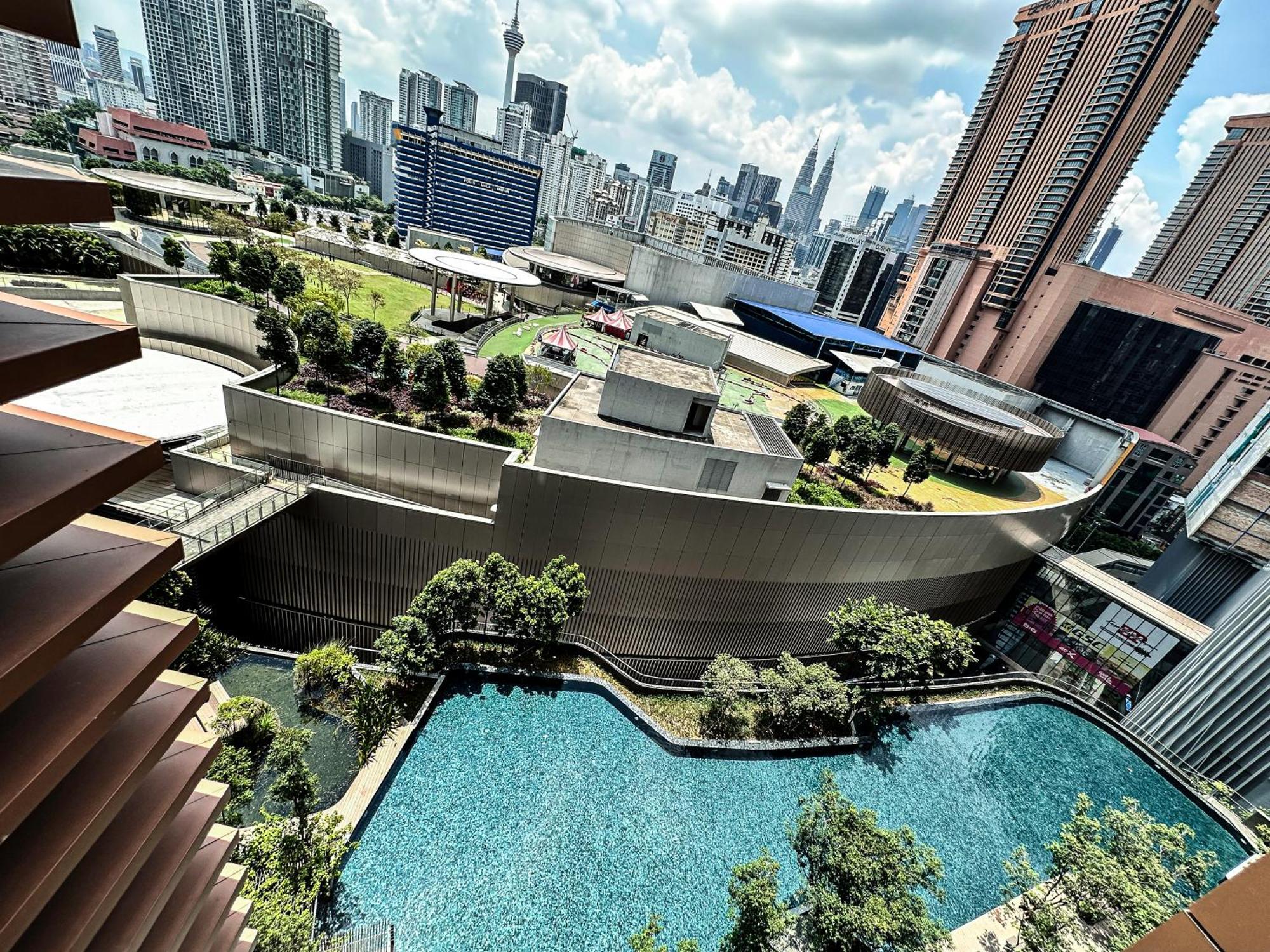 Lucentia Residences By Moonlight Home Stay! 쿠알라룸푸르 외부 사진